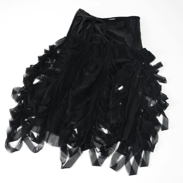 Light gauze fringes black skirt