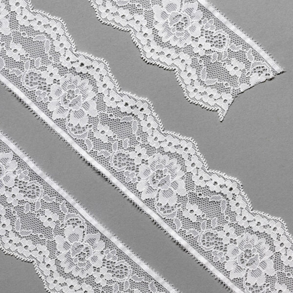 Graceful floral border lace trim