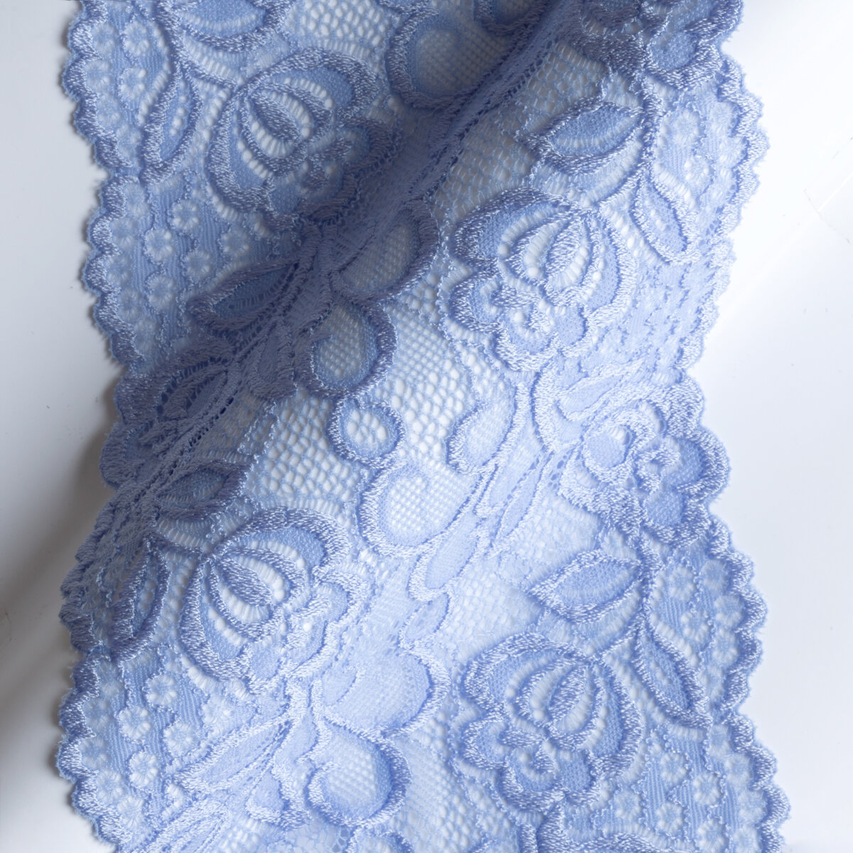 Romantic floral lace trim